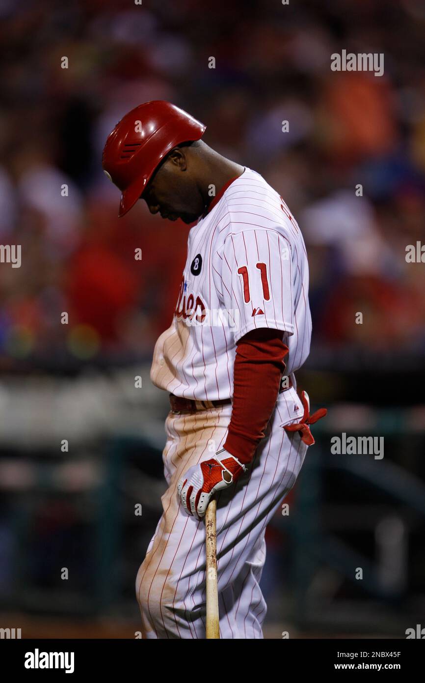 Philadelphia Phillies' Jimmy Rollins waits to hit during batting