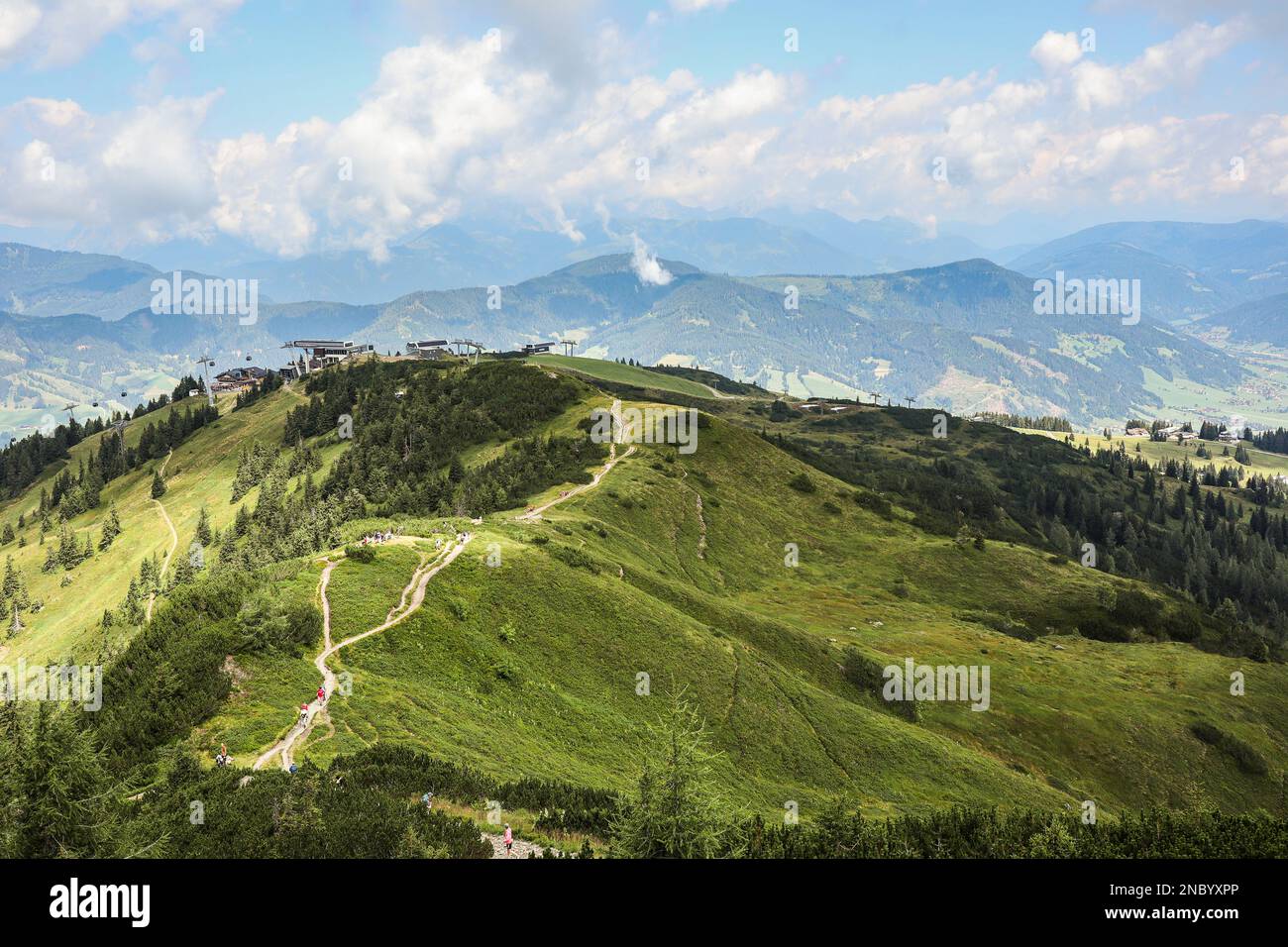 Hilly scene hi-res stock photography and images - Alamy