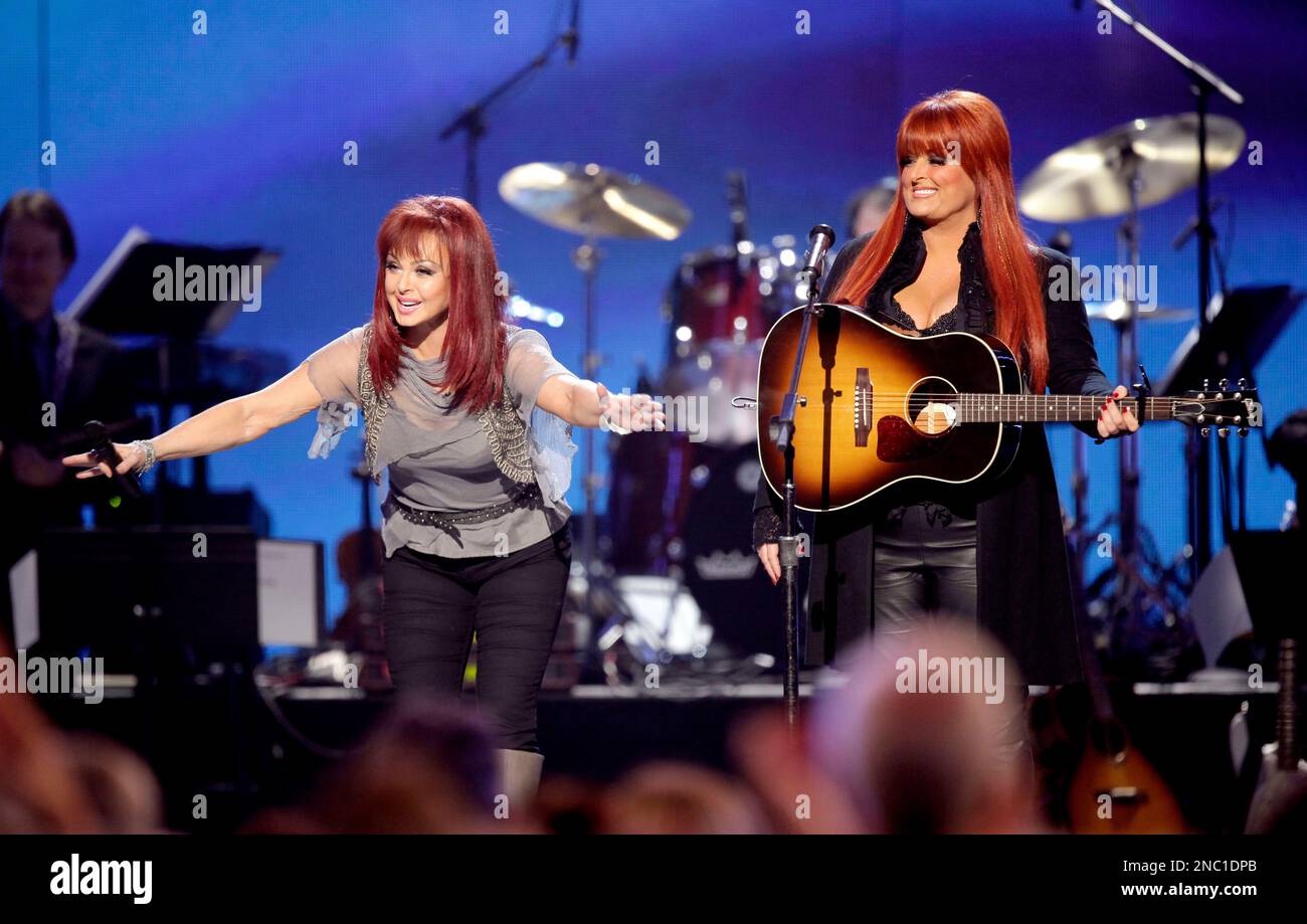 The Judds, Naomi Judd, left, and Wynonna Judd perform at the Girls