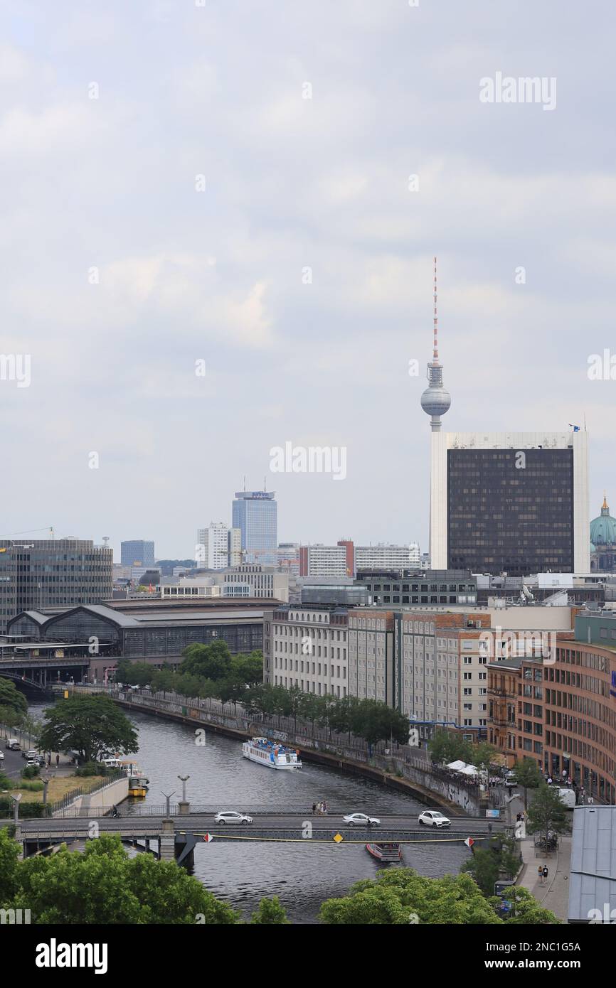 Aerial view of berlin wall hi-res stock photography and images - Alamy