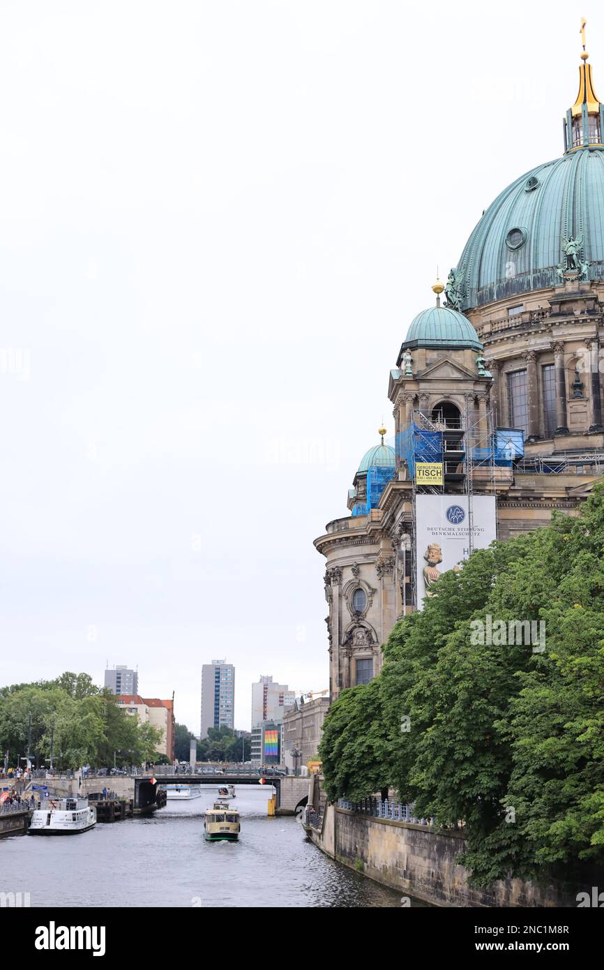 Berlin wall aerial hi-res stock photography and images - Alamy