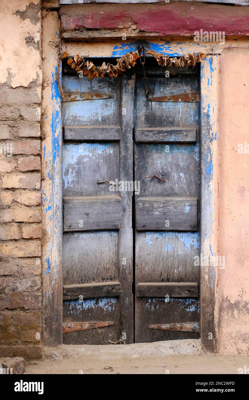 ancient Indian door, old vintage Indian door, wooden carved door Stock ...