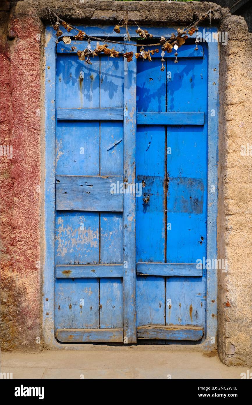 Indian door hi-res stock photography and images - Alamy