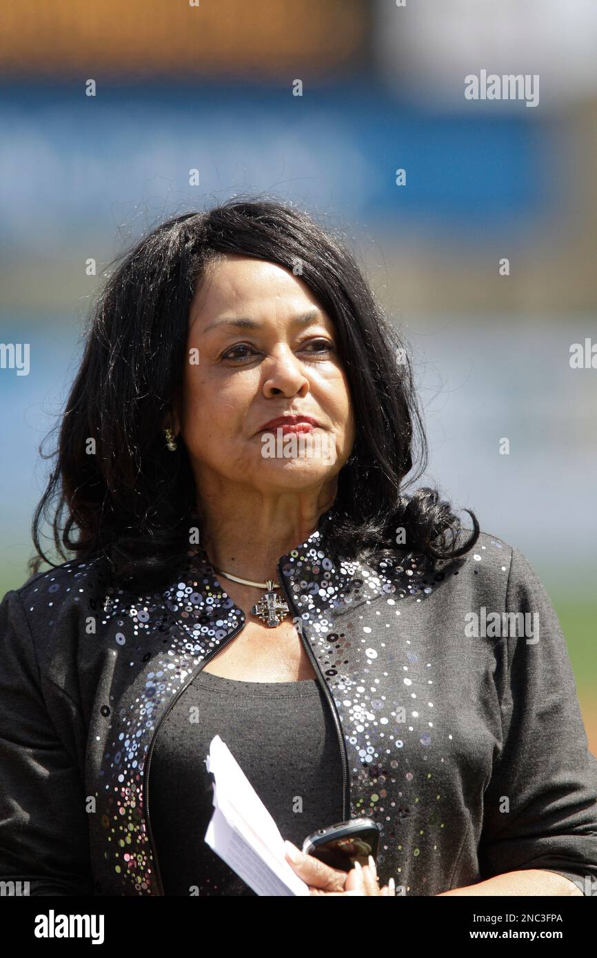 Jackie Brock, wife of Lou Brock, St. Louis Cardinals Hall of Famer before a  spring training baseball game, Monday, March 21, 2011 in Jupiter, Fla. (AP  Photo/Carlos Osorio Stock Photo - Alamy