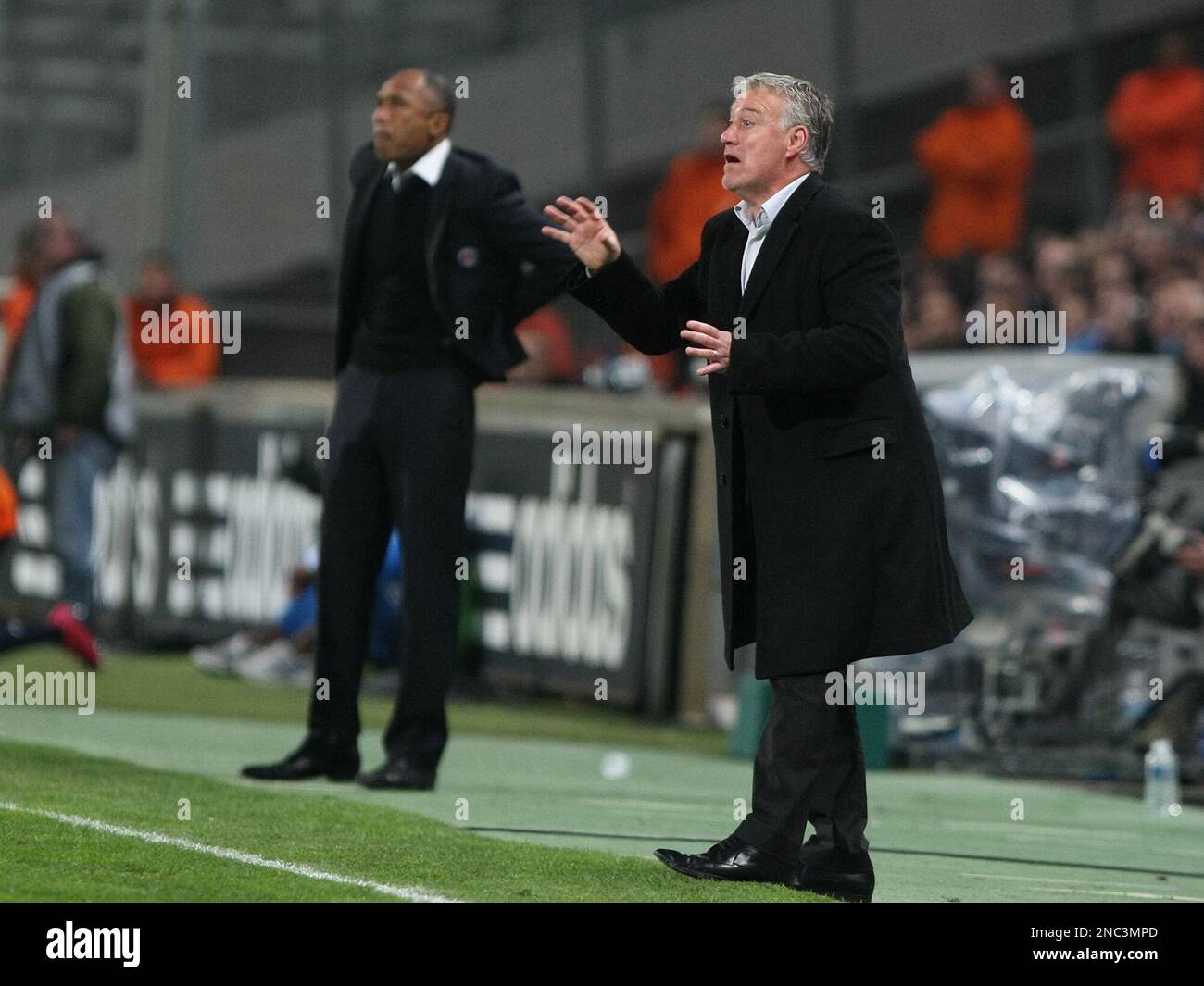 French Coach Marseille's French coach Didier Deschamps, right, gestures, as Paris ...
