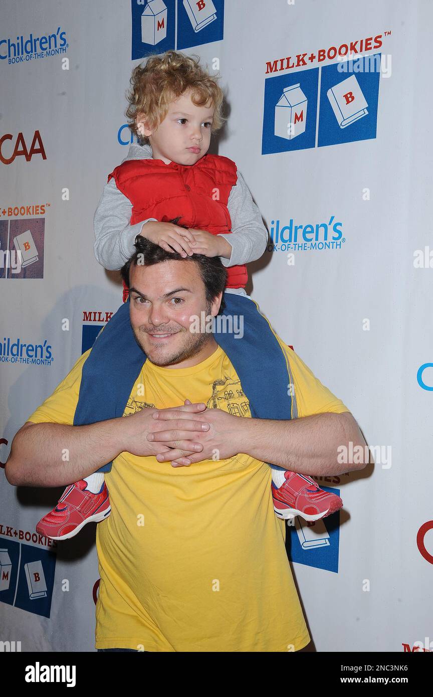 Exclusive!! Jack Black plays Mr Mom as he and wife Tanya take 2 month old  son Samuel Jason for a stroll around the neighbourhood in Beverly Hills,  Ca, 8/5/06 Stock Photo - Alamy