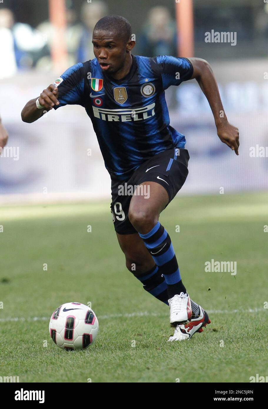 Inter Milan forward Samuel Eto'o, of Cameroon, controls the ball during ...