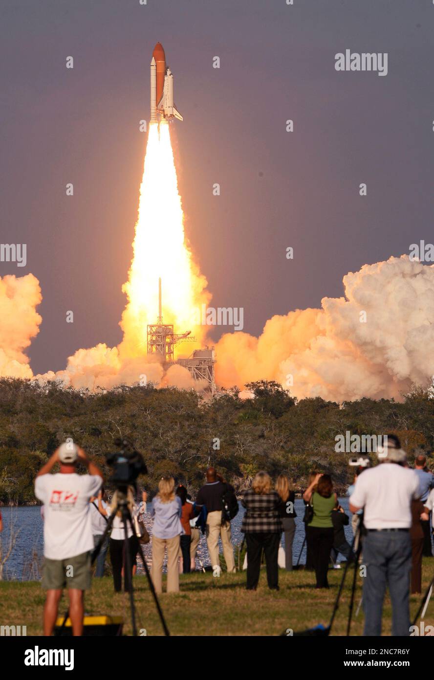 Space shuttle Discovery lifts off from the Kennedy Space Center in Cape ...