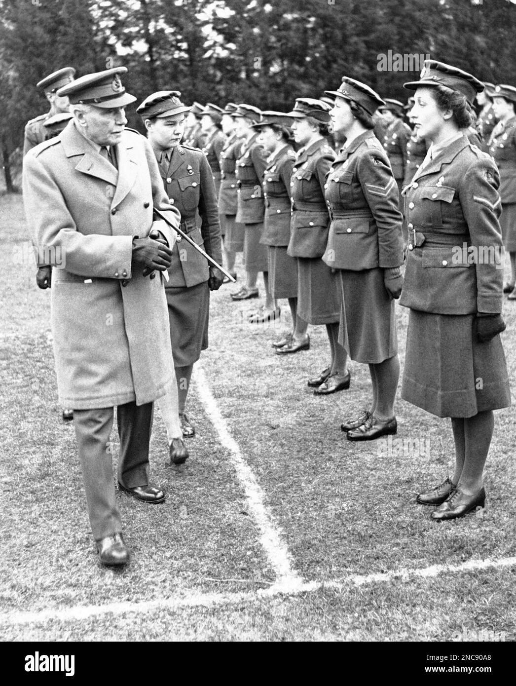 FieldMarshal Lord Milne, Master Gunner and Colonel Commandant Royal Artillery, visited a south