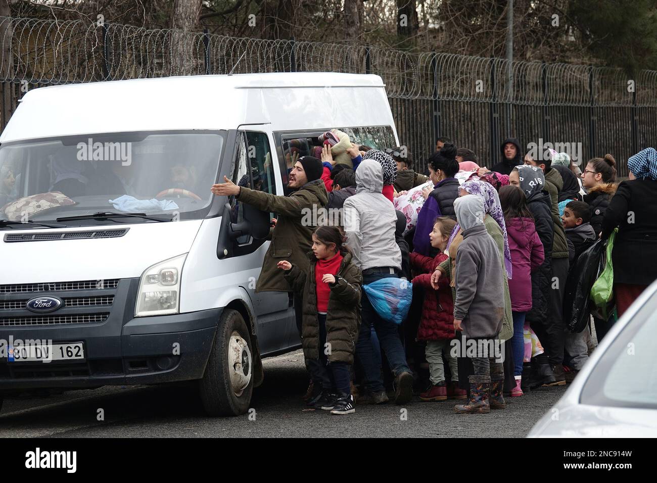 Van earthquake turkey rescue hi-res stock photography and Van earthquake turkey rescue hi-res stock photography and