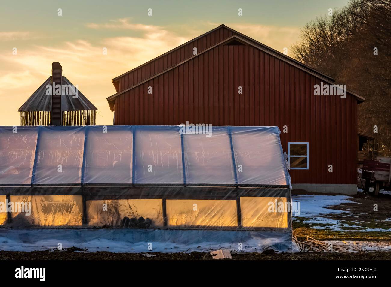 Corn crib hires stock photography and images Alamy