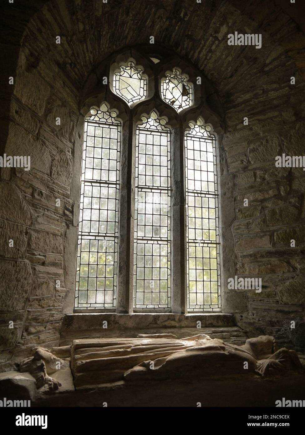 Effigy of a 15th Century knight in St Teath Church, Cornwall Stock ...