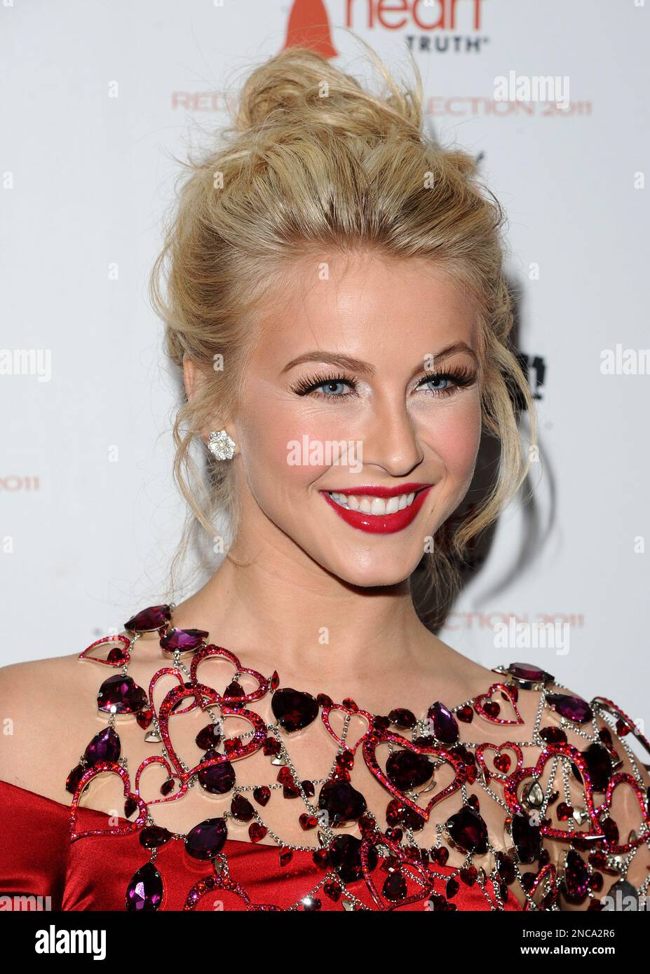 Julianne hough red dress sale