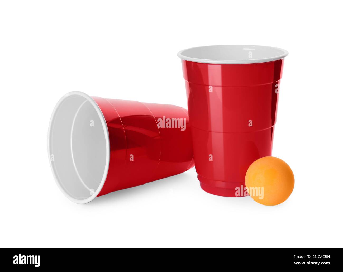 https://c8.alamy.com/comp/2NCACBH/red-plastic-cups-and-ball-for-beer-pong-on-white-background-2NCACBH.jpg