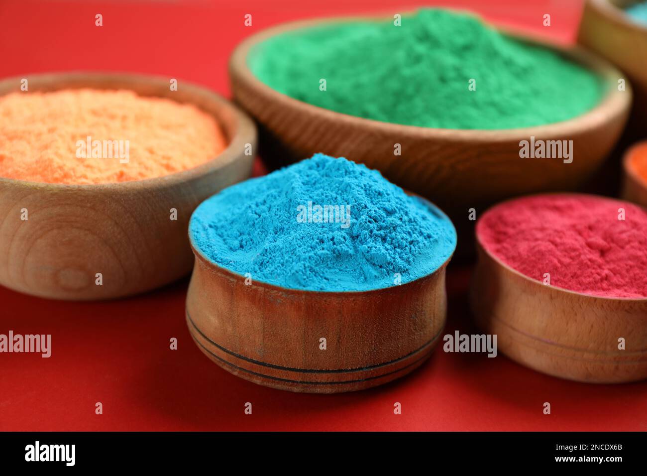 Set different colorful powders hi-res stock photography and images - Alamy