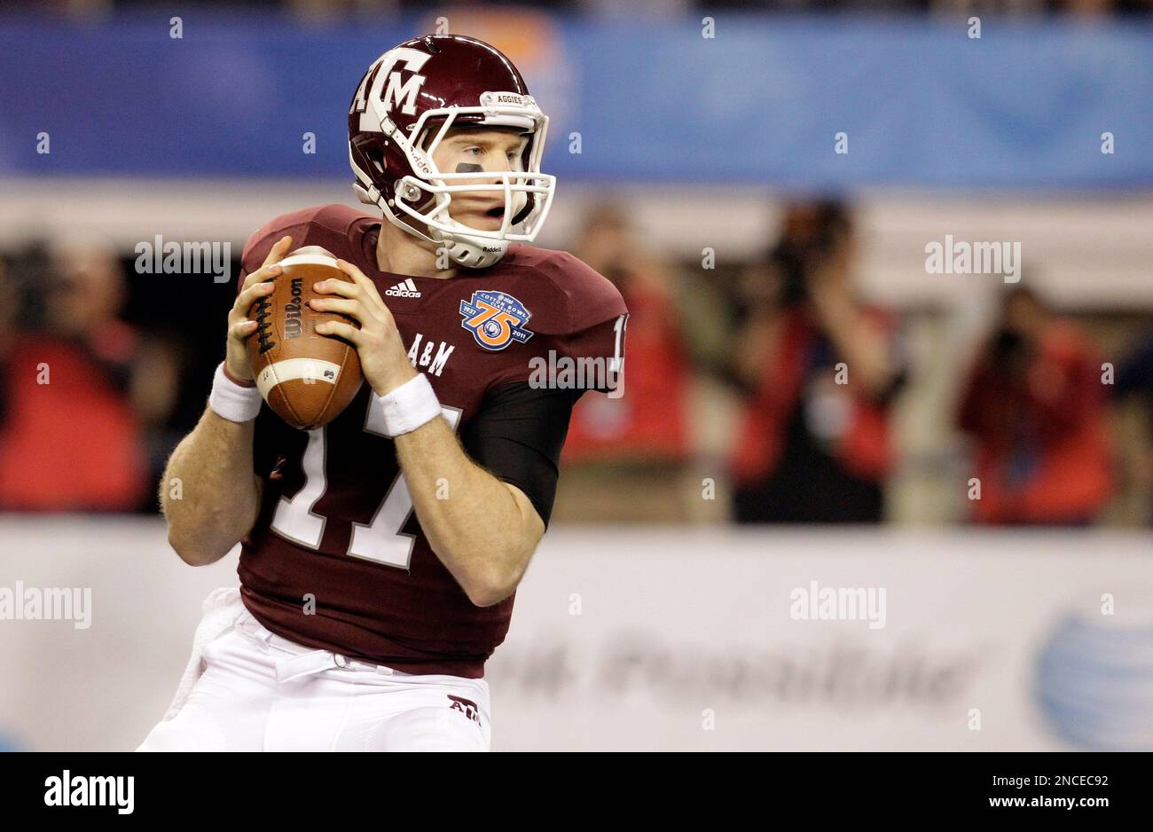 Texas A&M quarterback Ryan Tannehill passes the ball against LSU during ...