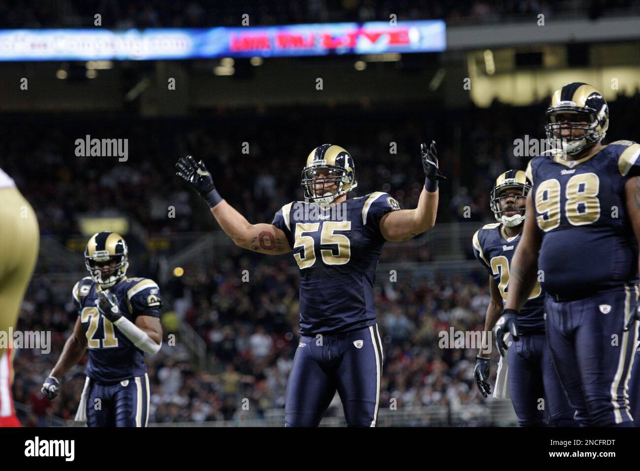 St. Louis Rams linebacker James Laurinaitis (55) tries to fire up the ...