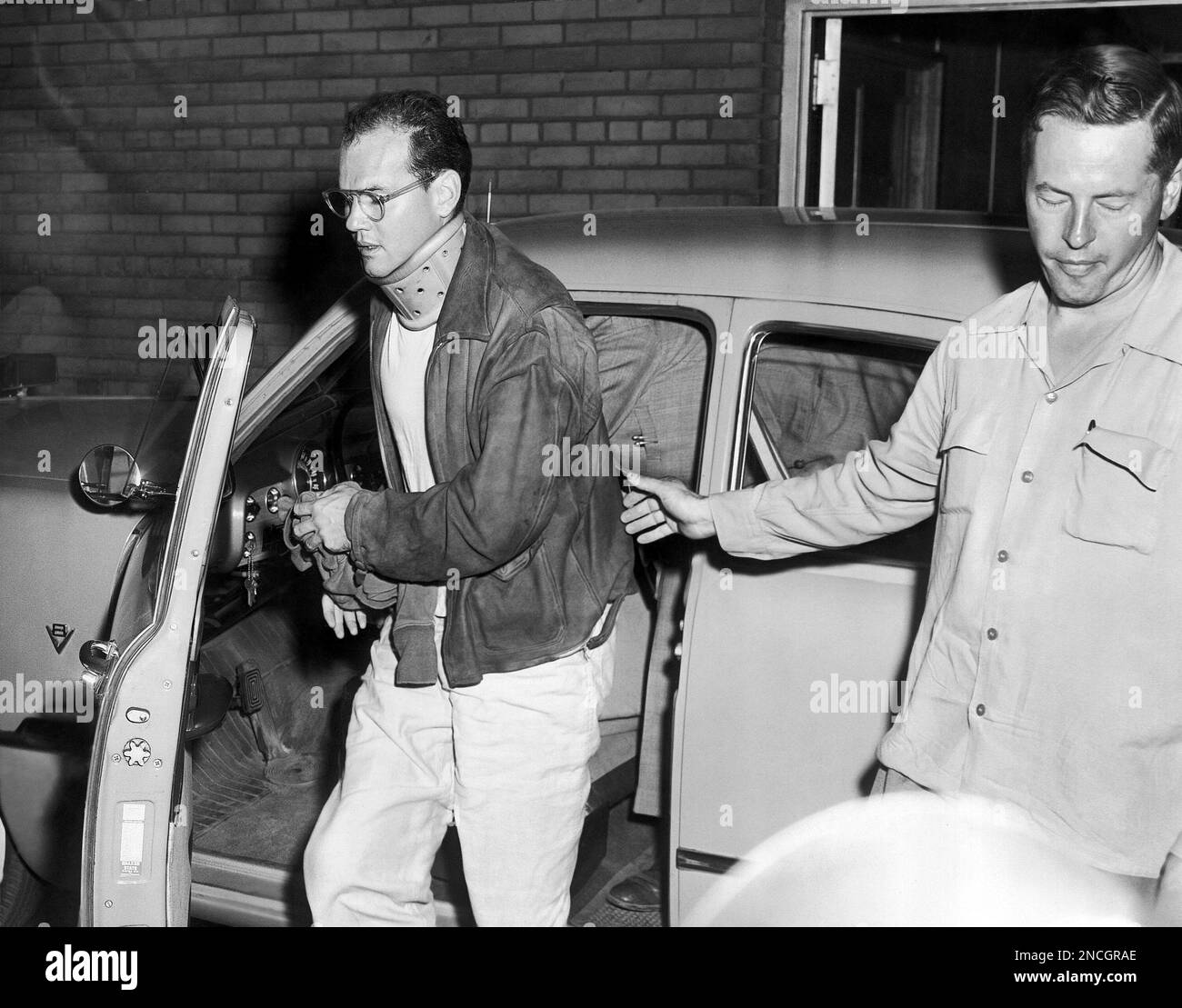 Dr. Samuel H. Sheppard, arrested on first degree murder charge on July ...