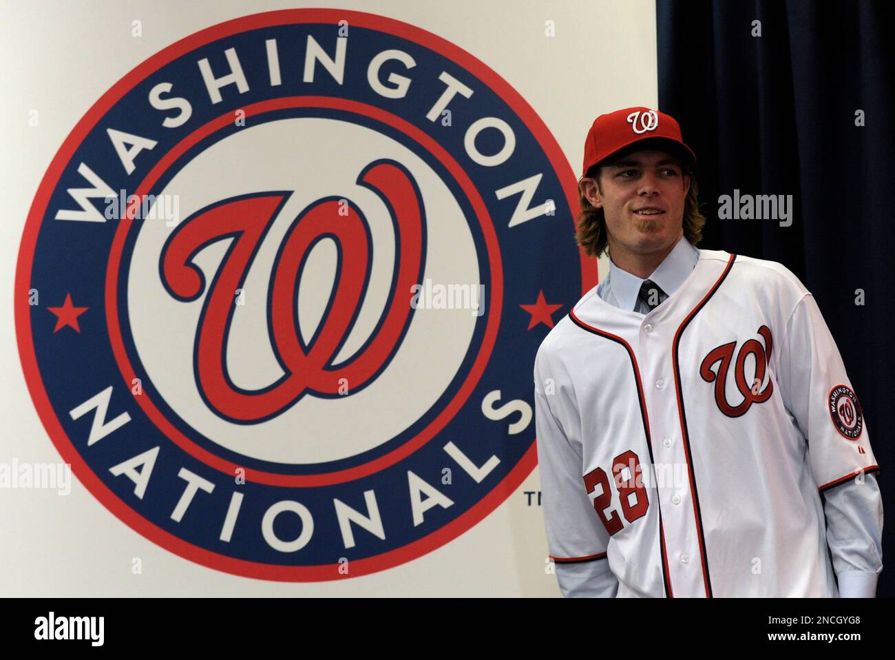The Washington Nationals newest outfielder Jason Werth wears his