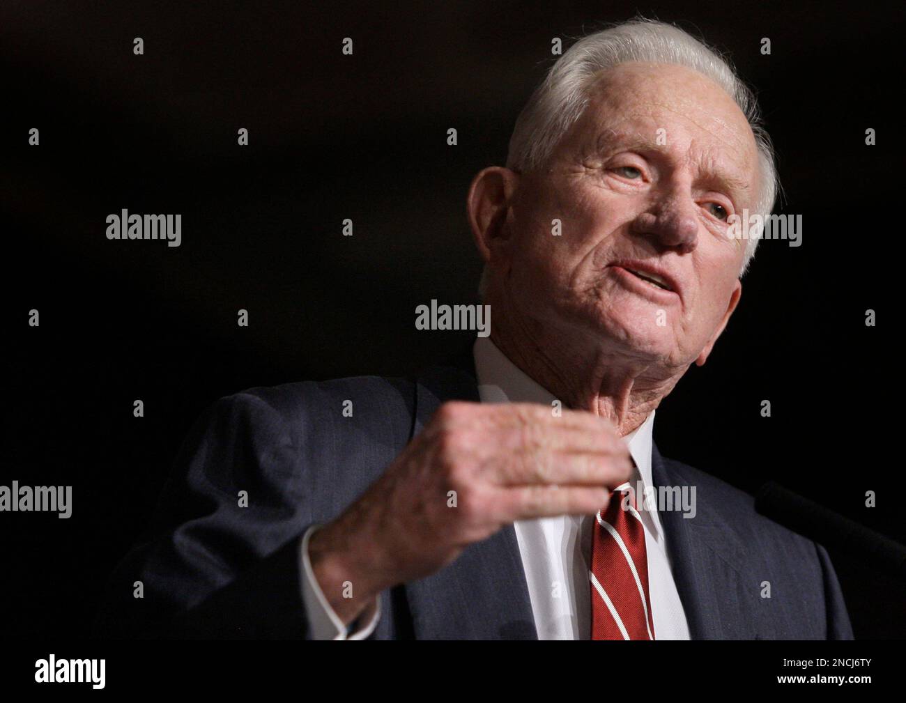 Former Arkansas head football coach Frank Broyles speaks before naming