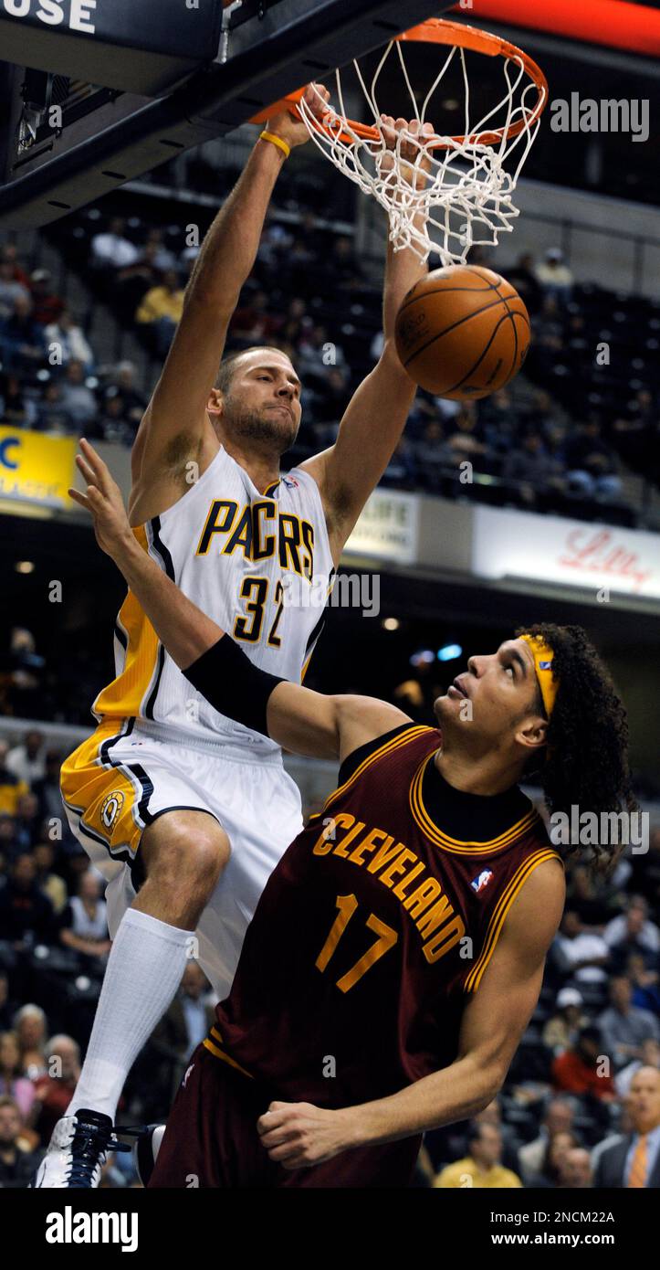 Cleveland Cavaliers Anderson Varejao dunks against the Washington Wizards  during the first quarter at the Verizon Center in Washington on March 13,  2008 (UPI Photo/Alexis C. Glenn Stock Photo - Alamy