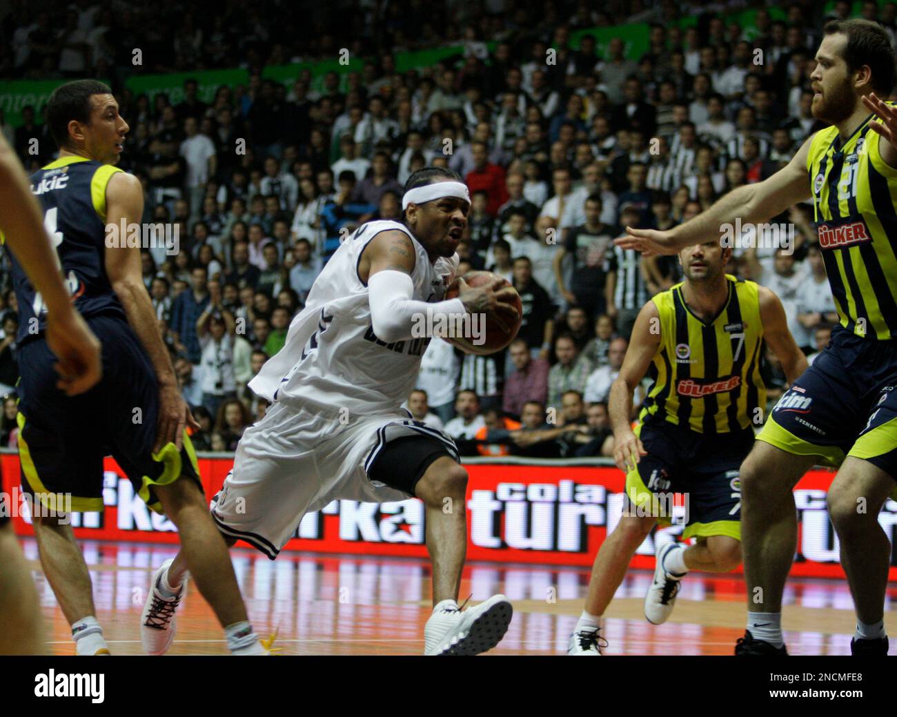 Allen Iverson Show at BJK Cola Turka Arena