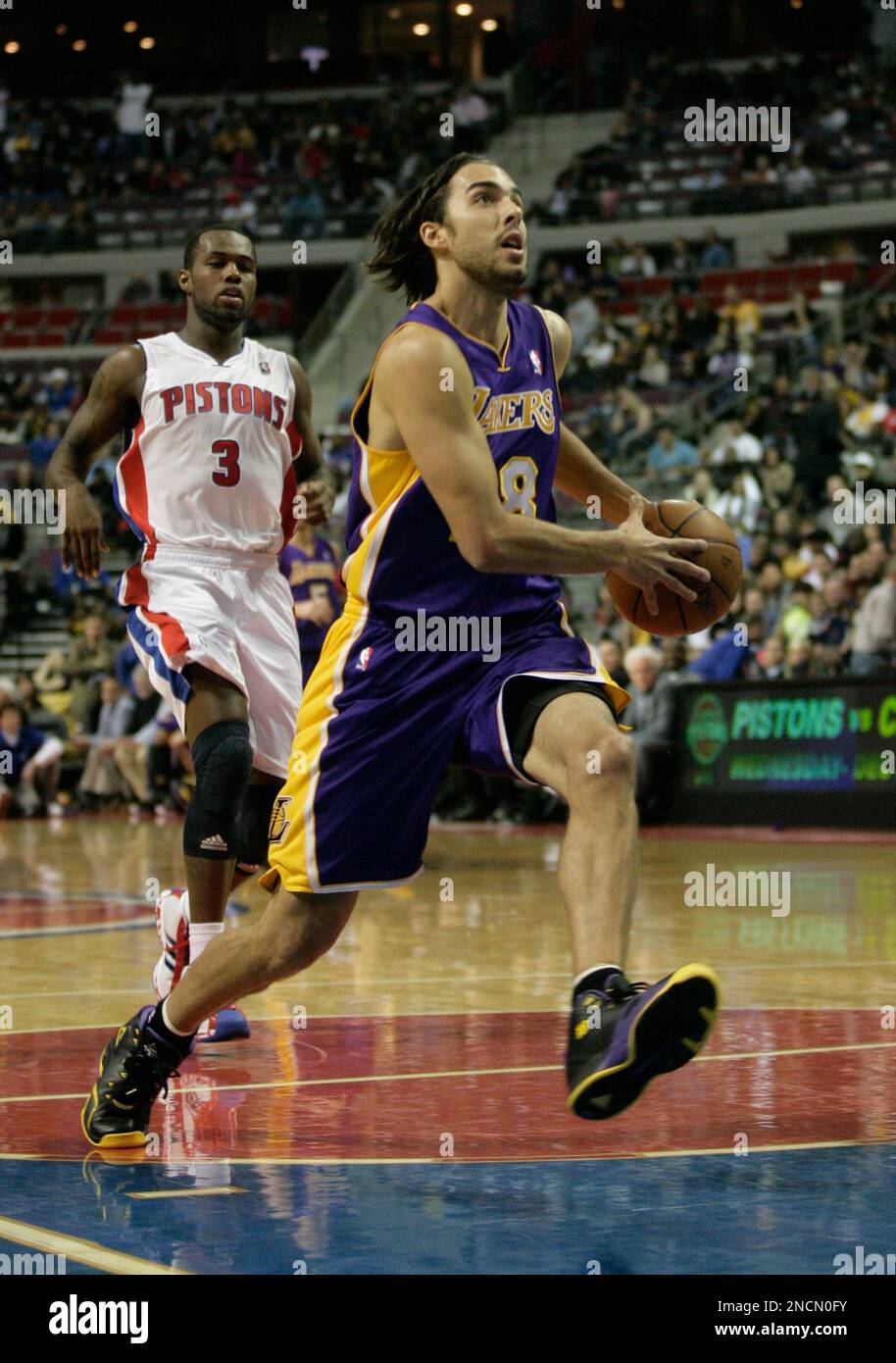 Los Angeles Lakers' Sasha Vujacic, of Slovenia, reacts during overtime of  an NBA basketball game against the Golden State Warriors, Monday, March 24,  2008 in Oakland, Calif. The Lakers beat the Warriors