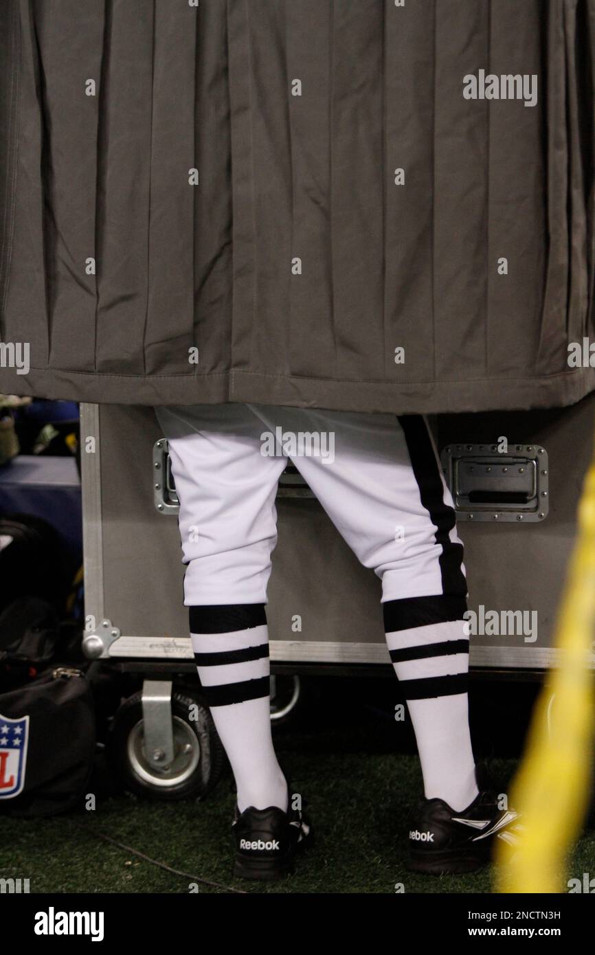 Oct. 25, 2010 - Arlington, Texas, United States of America - Dallas Cowboys  wide receiver Jesse Holley #16 pumps up the crowd prior to kicking off in  1st half action as the