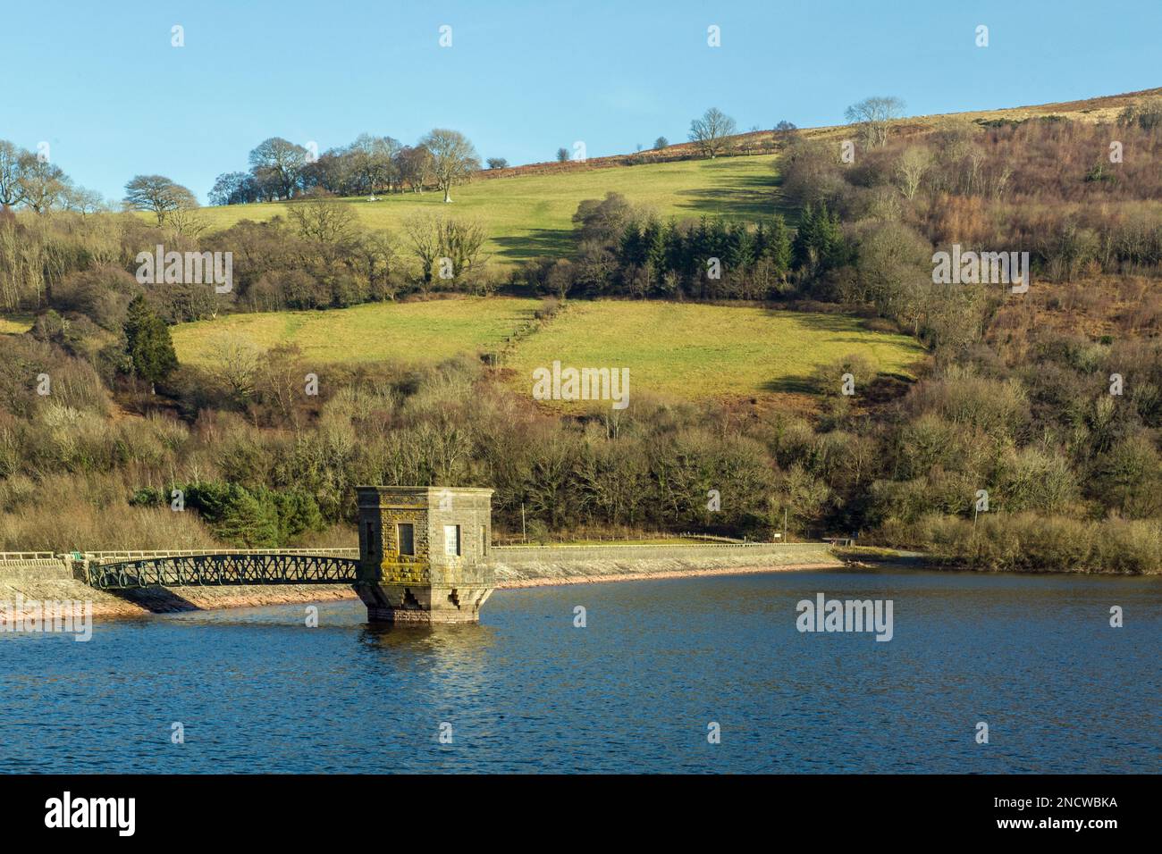 Talybont Reservoir and Control Tower Brecon Beacons Stock Photo - Alamy