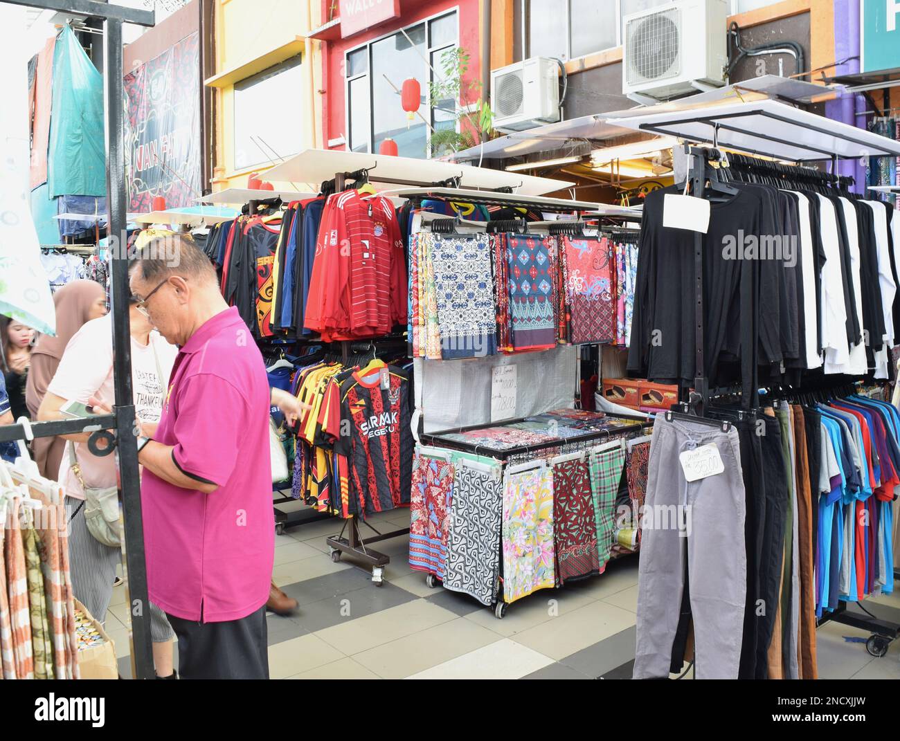 Malaysia Kuching clothes market in city centre Stock Photo Alamy