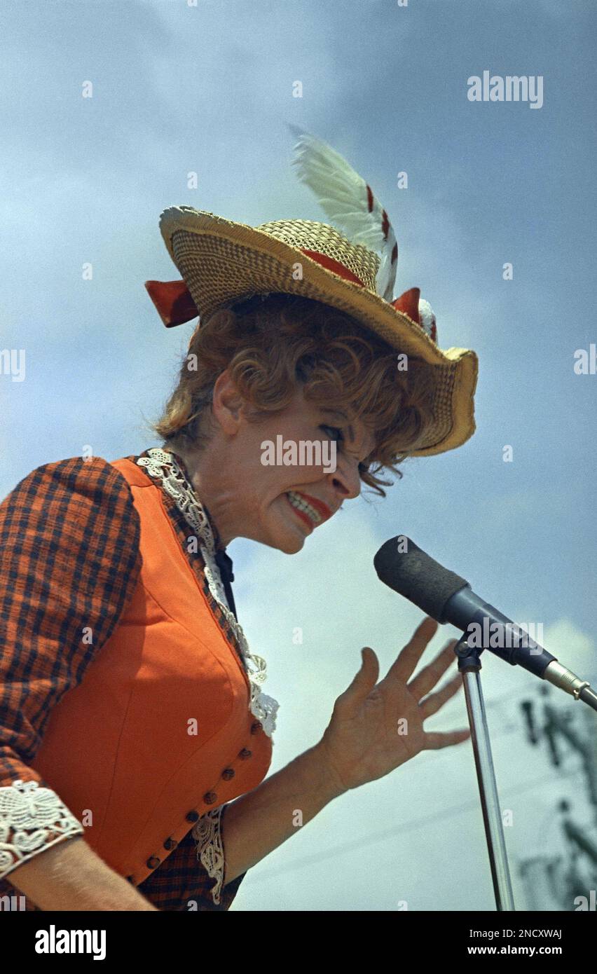 Actress Martha Raye, making her fifth trip to Vietnam to entertain U.S.  troops, began a 33-day tour of military installations as the star of the  rollicking Broadway musical hit, “Hello Dolly!” with, image size:852x1390