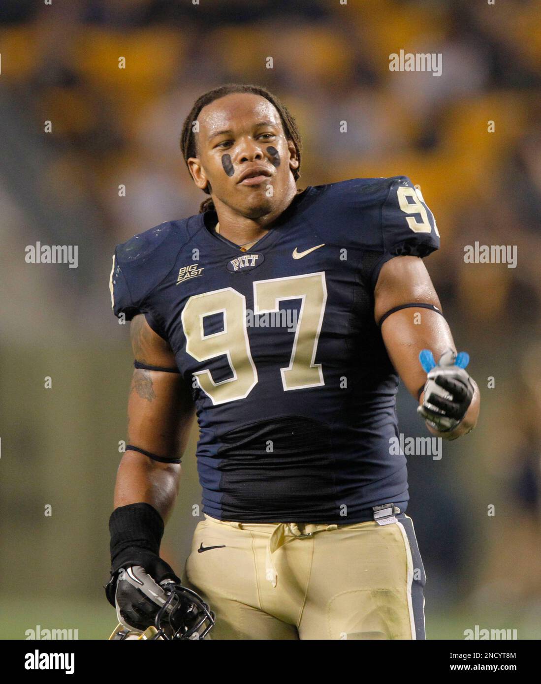 Pitt defensive lineman Jabaal Sheard