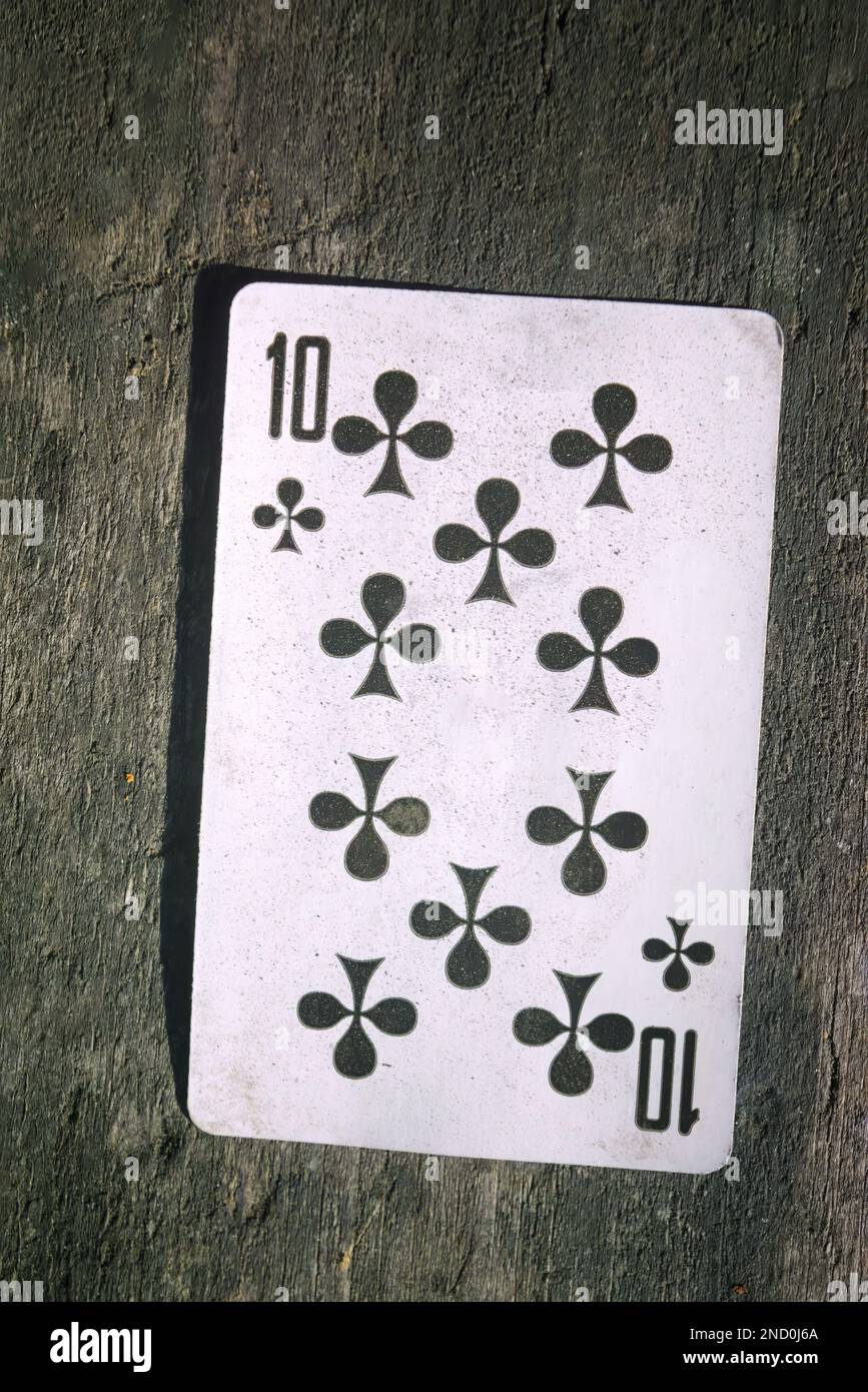 russian roulette - Ten of Diamonds plaing card, - Stock Photo [60742092] -  PIXTA