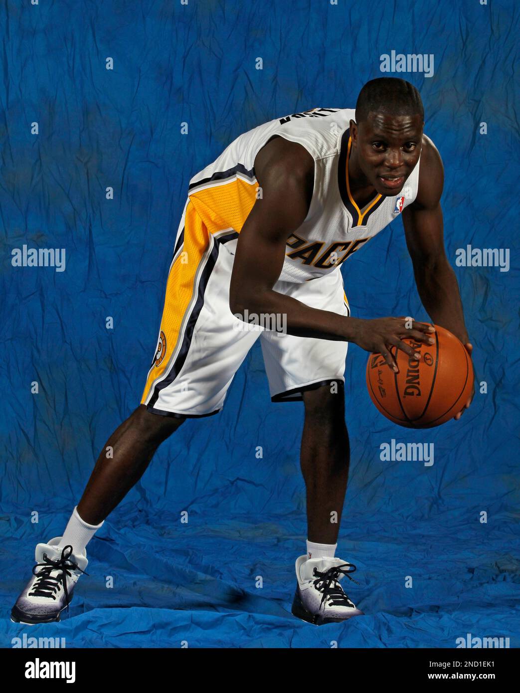 Indiana Pacers' Darren Collison poses during the NBA basketball team's  media day in Indianapolis, Monday, Sept. 27, 2010. (AP Photo/Michael Conroy  Stock Photo - Alamy, image size:1043x1390