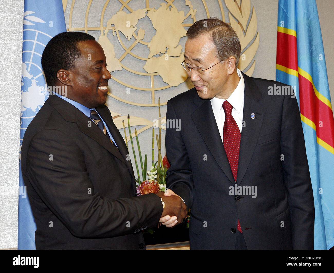 Secretary General of United Nations Ban Kimoon, right, meets with