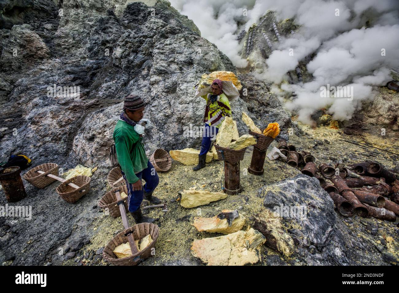 Ijen sulphur mining, Java, Indonesia Stock Photo