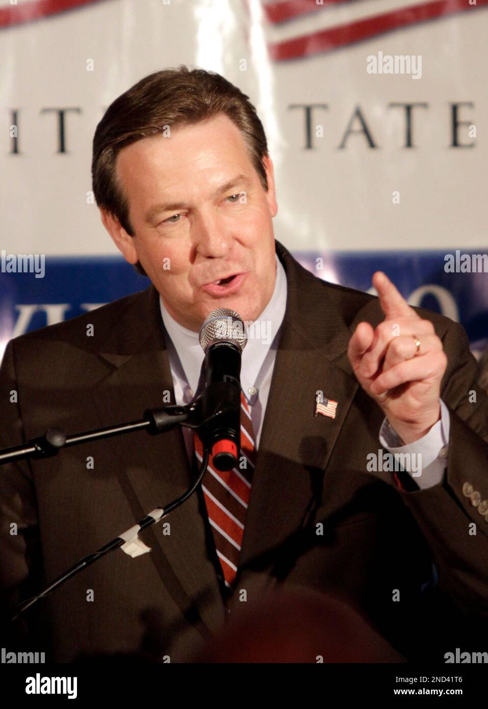 Republican U.S. Senate hopeful Ovide Lamontagne addresses his