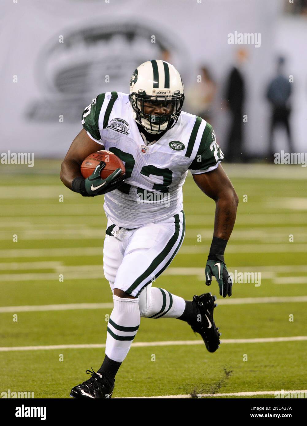 New York Jets running back Shonn Greene runs for yardage during the