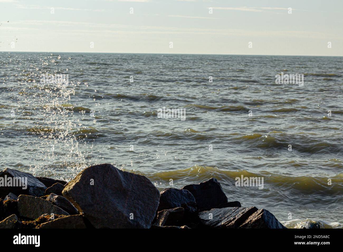 Big rocks with splashing water hi-res stock photography and images - Alamy