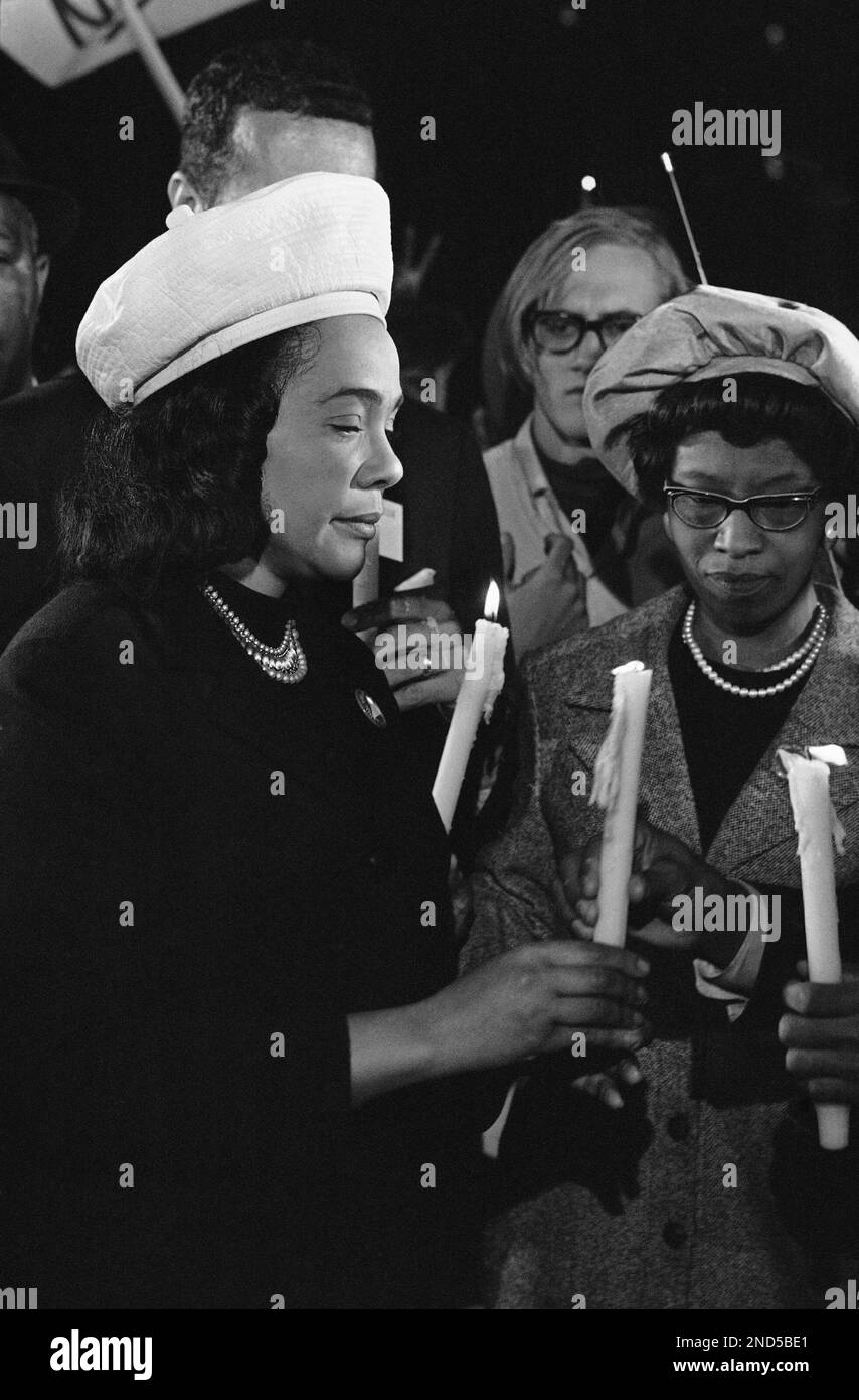 Coretta Scott King widow of the slain civil rights leader, holds a ...