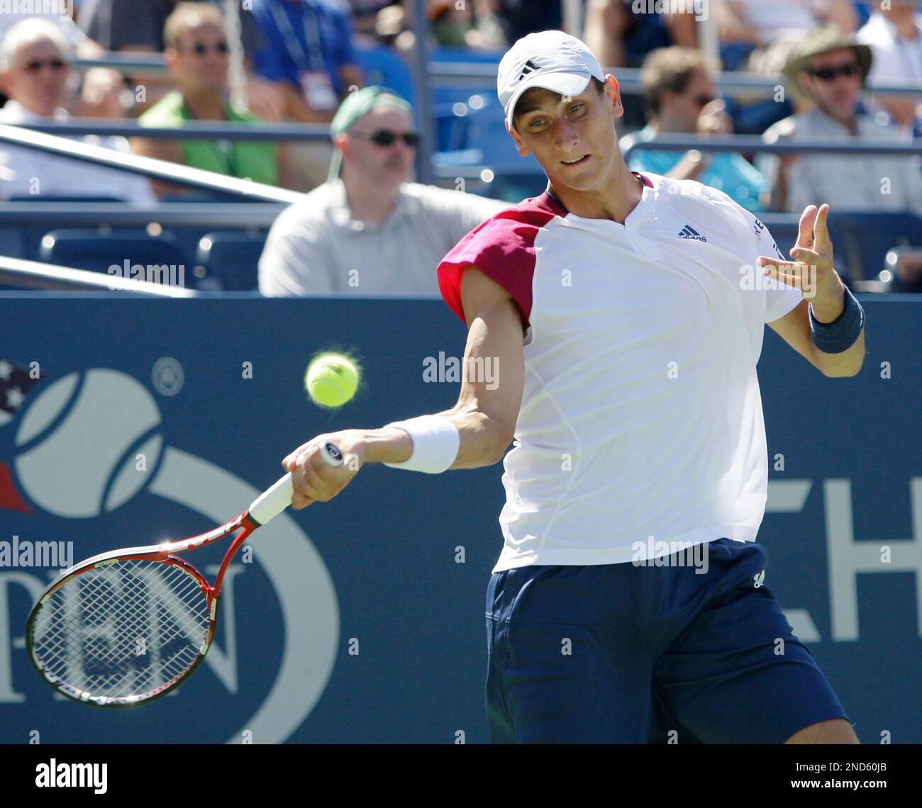 Thiemo de Bakker of the Netherlands returns the ball to Robin Soderling of  Sweden at the U.S. Open tennis tournament in New York, Saturday, Sept. 4,  2010. (AP Photo/Frank Franklin II Stock