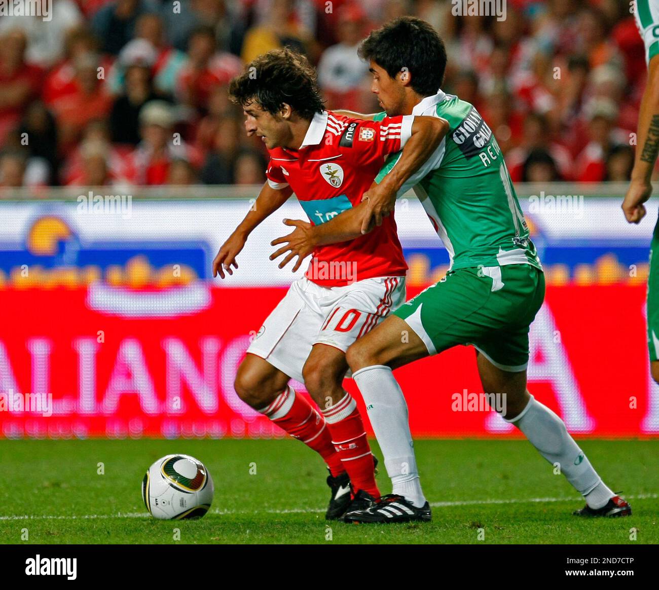 Soccer player Pablo Aimar, from Argentina, poses with his new team shirt  after signing a four-year contract with Benfica Thursday, July 17 2008, at  the Luz stadium in Lisbon. (AP Photo/Joao Henriques