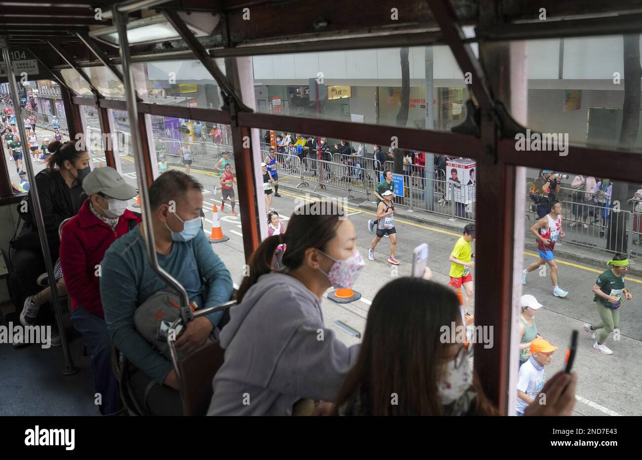 Standard Chartered Hong Kong Marathon 2023 / Passengers on the tram