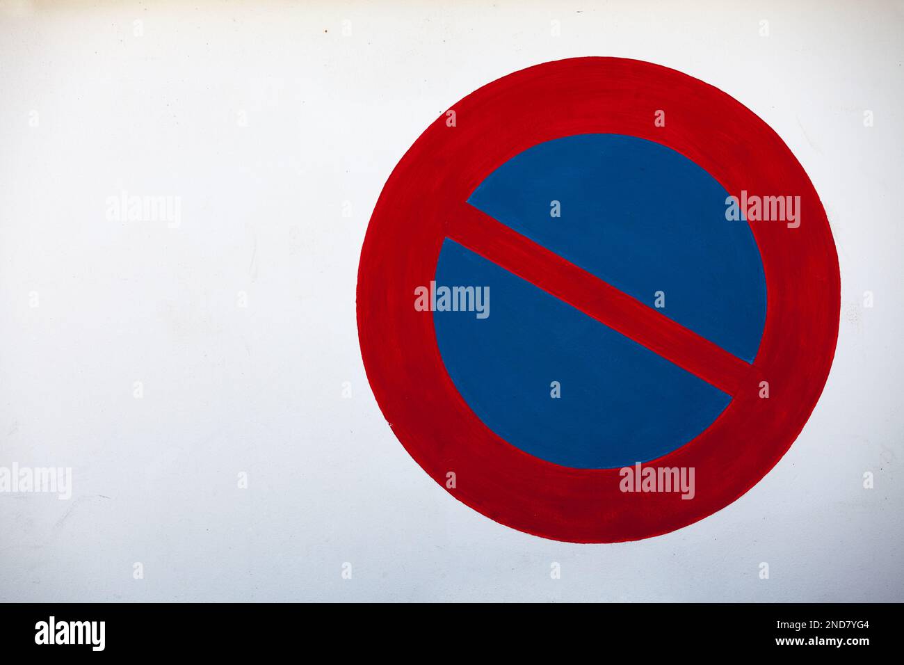 Close up of no parking sign hi-res stock photography and images - Alamy