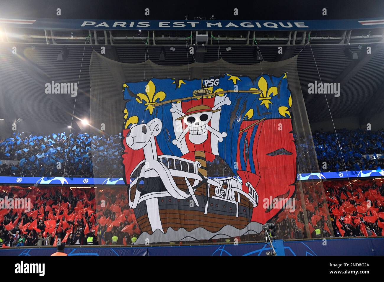 Carte postale CP )) TIFO ULTRAS TFC V OM ..STADIUM Carte postale CP )) TIFO ULTRAS TFC V OM ..STADIUM