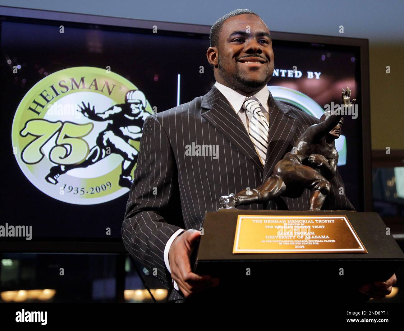 FILE - This Dec. 12, 2009, file photo shows Alabama running back Mark ...