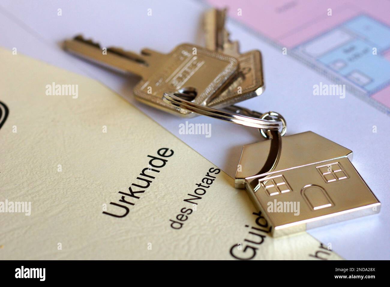 Handover Of Keys Stock Photo - Alamy