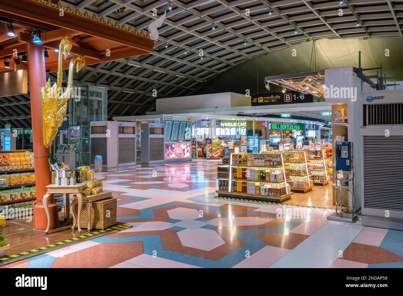 Numerous duty free shops in Suvarnabhumi Airport, high resolution, side