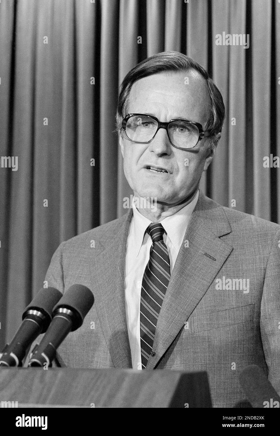 vice-president-george-hw-bush-appears-in-the-white-house-press-room-in-washington-on-march-30-1981-after-returning-abruptly-from-a-trip-to-texas-after-learning-of-the-shooting-of-president-ronald-reagan-ap-photoron-edmonds-2NDB2XK.jpg