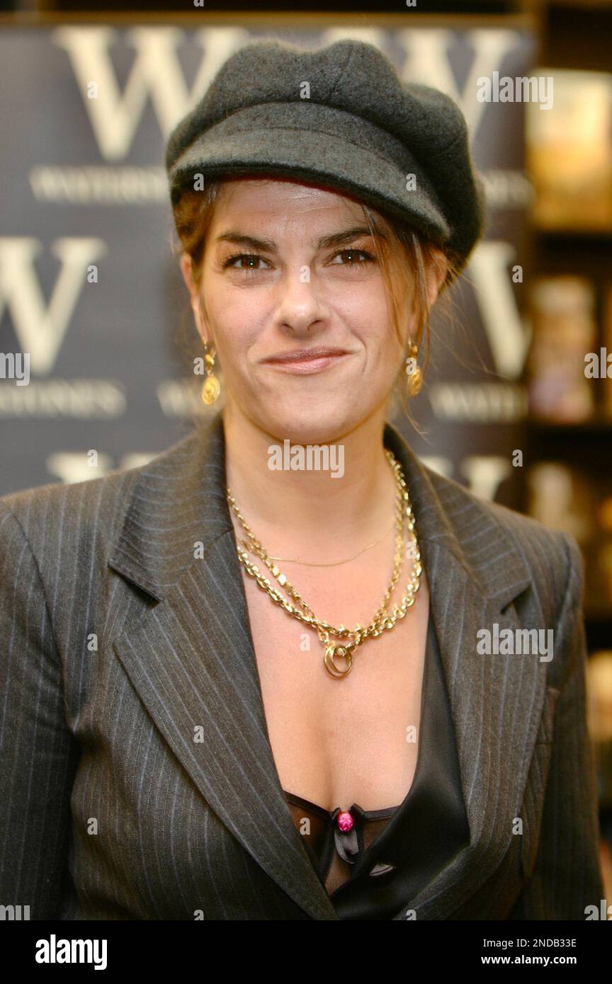 Tracey Emin. Signing of "Strangeland", Waterstones, London, UK Stock
